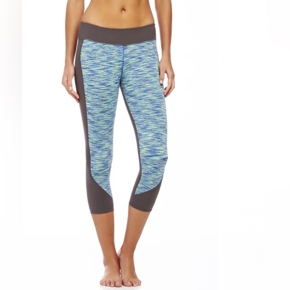 Fabletics Women’s Mid-rise Capri Leggings